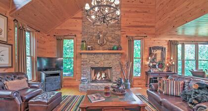 Dream Catcher: Luxe Cabin w/ Large Deck + Mtn View