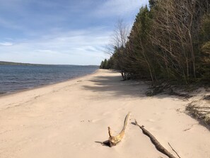 Am Strand, Liegestühle, Strandtücher