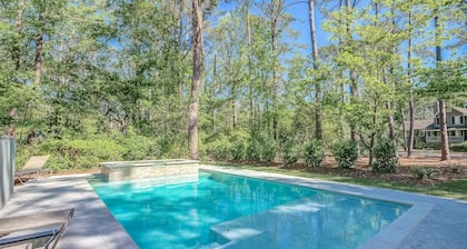 Nuevo para 2018! Remodelado Sea Pines Home, piscina privada, bicicletas gratuitas