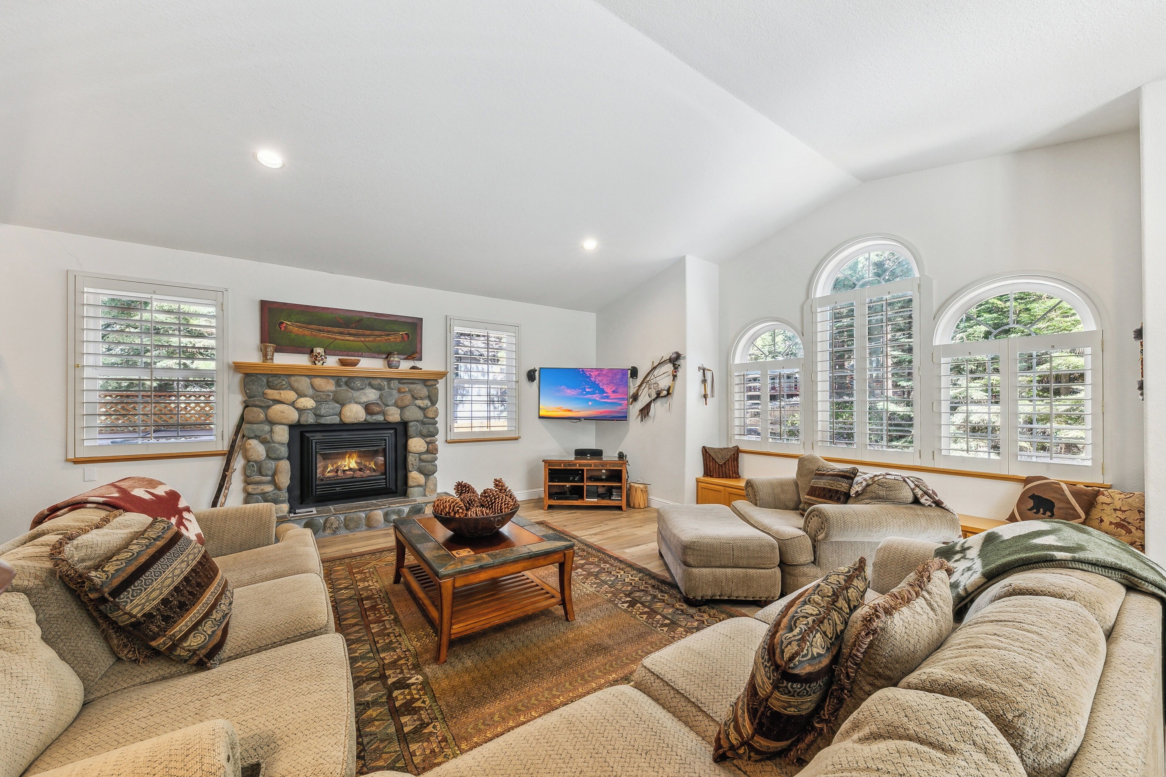 TV, fireplace, Netflix, DVD player