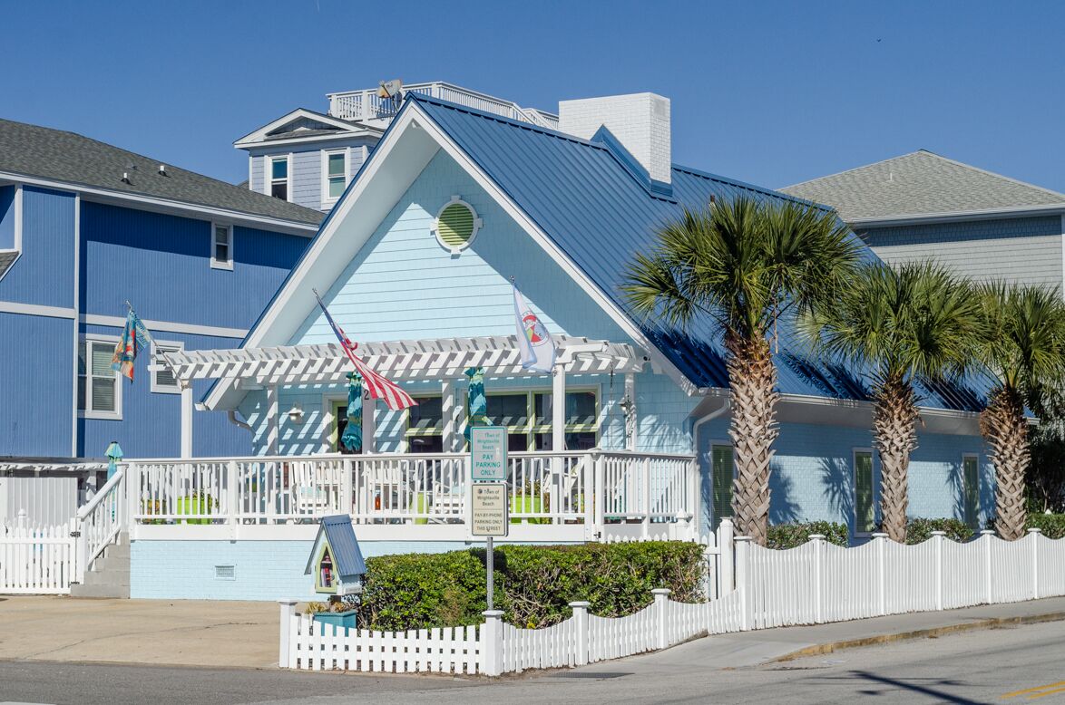 Charming pet-friendly cottage w upscale amenities!