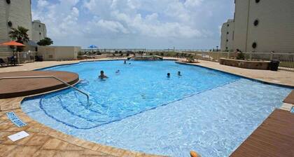 Bahia Mar 655 - Tranquil digs;Pools;Beachside sundeck;Patio dining