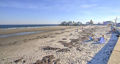 1/2 Mi to Beach: Lovely Guesthouse in Kennebunk!