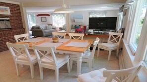 Dining - Seaside Serenity Awaits at The Cape House! (Chatham)