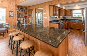 Interior - Breakaway - Duck, Sanderling, Oceanfront, Ocean View, Pets OK, Community Pool (Duck)