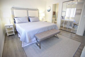 2 bedrooms, iron/ironing board, internet, bed sheets - OCEANSIDE: RIGHT ON THE BEACH!! (Wrightsville Beach)