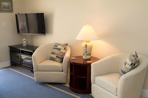 TV, DVD player, books - Gorgeous Unit with a Direct Ocean View! No Drive Beach in NSB! (New Smyrna Beach)