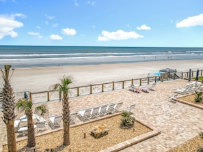 On the beach - Gorgeous Unit with a Direct Ocean View! No Drive Beach in NSB! (New Smyrna Beach)