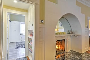 Interior - Carpinteria Apt w/ Hot Tub - 10 Min Walk to Beach! (Carpinteria)