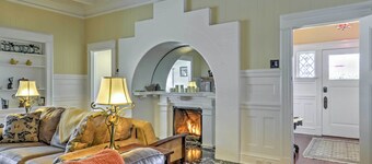 Carpinteria Apt w/ Hot Tub - 10 Min Walk to Beach!