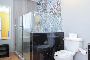 Douche, serviettes fournies