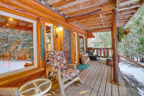 Terrace/patio - Rustic Sequim Cabin w/ Fire Pit & Forested Views! (Sequim)