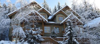 Ski-In/Ski-Out | Mountain Views | Private Hot Tub | Modern 3BR | Managed by Aloha Whistler