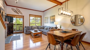 TV, fireplace, DVD player