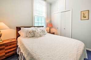 2 chambres, fer et planche à repasser, accès Internet, draps fournis