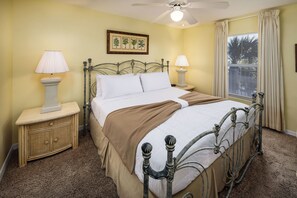 2 slaapkamers, een strijkplank/strijkijzer, gratis wifi, beddengoed