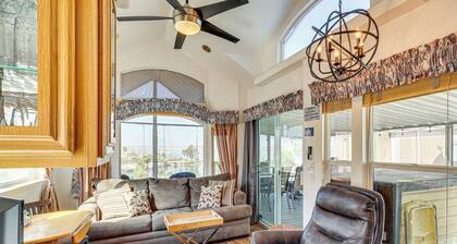 Boat Launch + Mtn Views: Lake Havasu Cabin