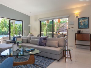 TV, fireplace, DVD player