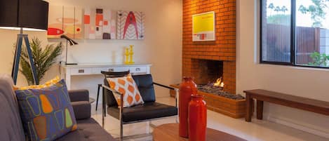 Smart TV, fireplace, DVD player