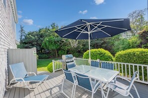 Outdoor dining - Walk to Beach, AC, Wifi, Central location (Harwich)