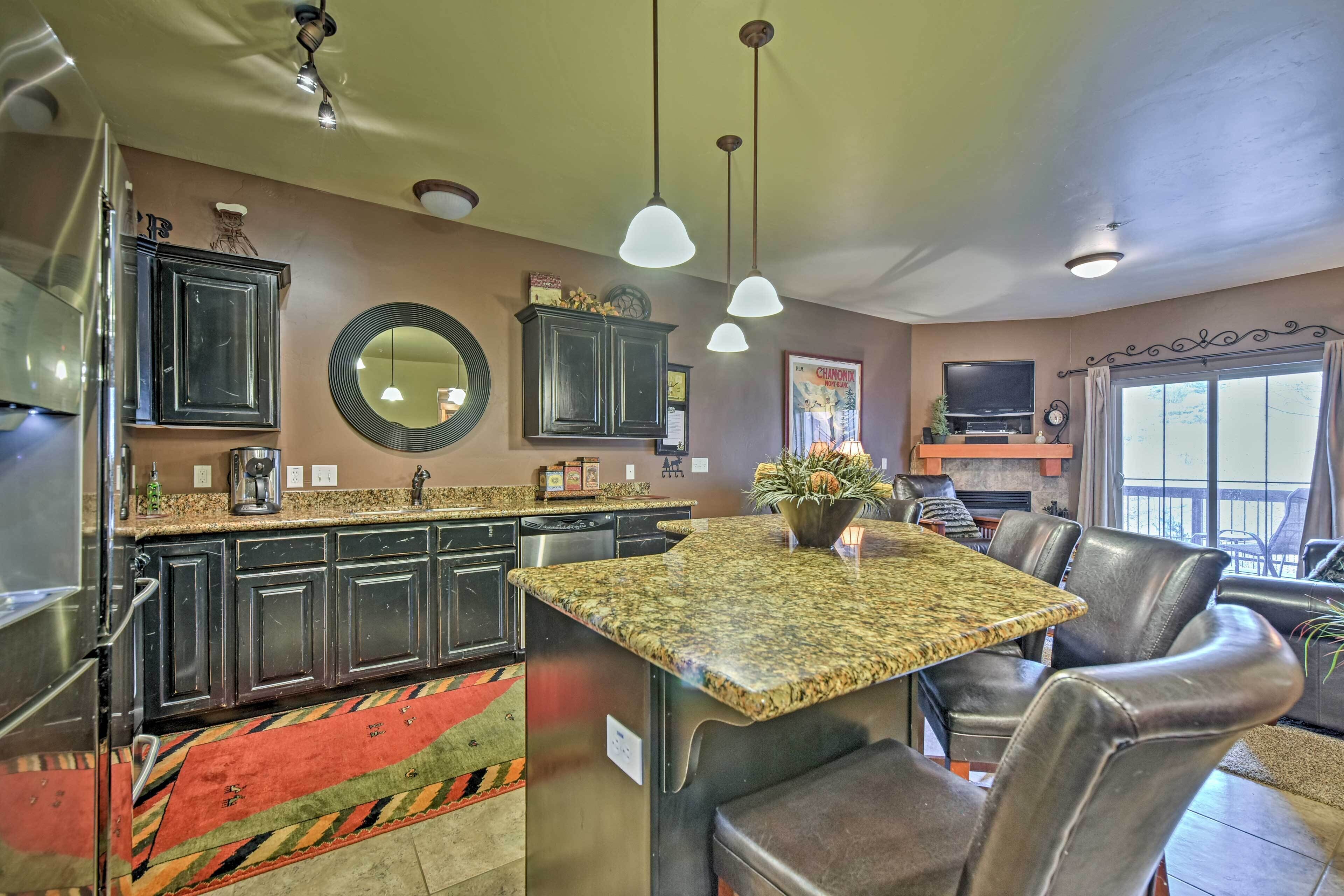 Park City Condo w/ Pool + Hot Tub by 3 Resorts