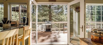 1 Mi to Lift! Olympic Valley Chalet w/ Hot Tub