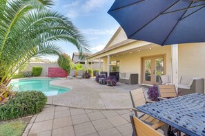 Outdoor dining - Outdoor Oasis! Phoenix-Area Family Escape (Avondale)
