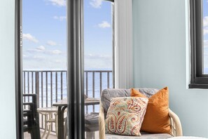 TV, DVD player - *20% Off New Stays Through May* (Garden City)