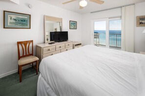 3 makuuhuonetta, silitysrauta/-lauta, ilmainen Wi-Fi, vuodevaatteet