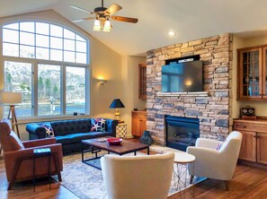 TV connectée, cheminée