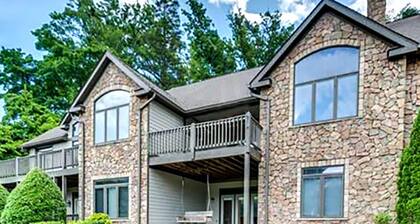 Lake Walk - Mr. Lake Lure Vacation Rentals
