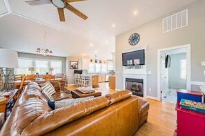 TV, Netflix, streaming services