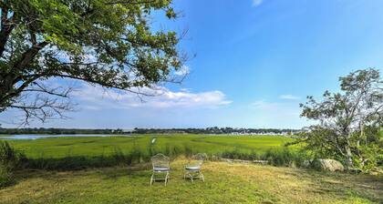Lovely 'The Buoys Cottage' on Annisquam River!
