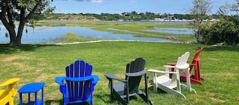 Belle 'Blue Heron Cottage' sur la rivière Annisquam!