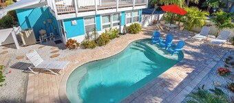 Heated Pool Ranch Home, Steps to Beach, FREE WiFi and Trolley, Dog*(See Note) Friendly!