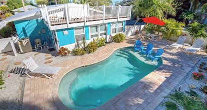 Heated Pool Ranch Home, Steps to Beach, FREE WiFi and Trolley, Dog*(See Note) Friendly!