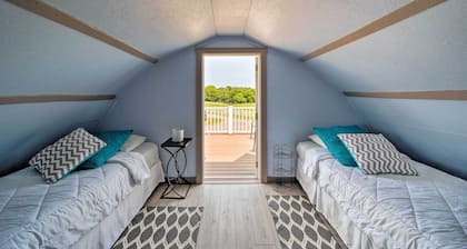 Updated Berger Cottage w/ Pool, on a Private Farm!
