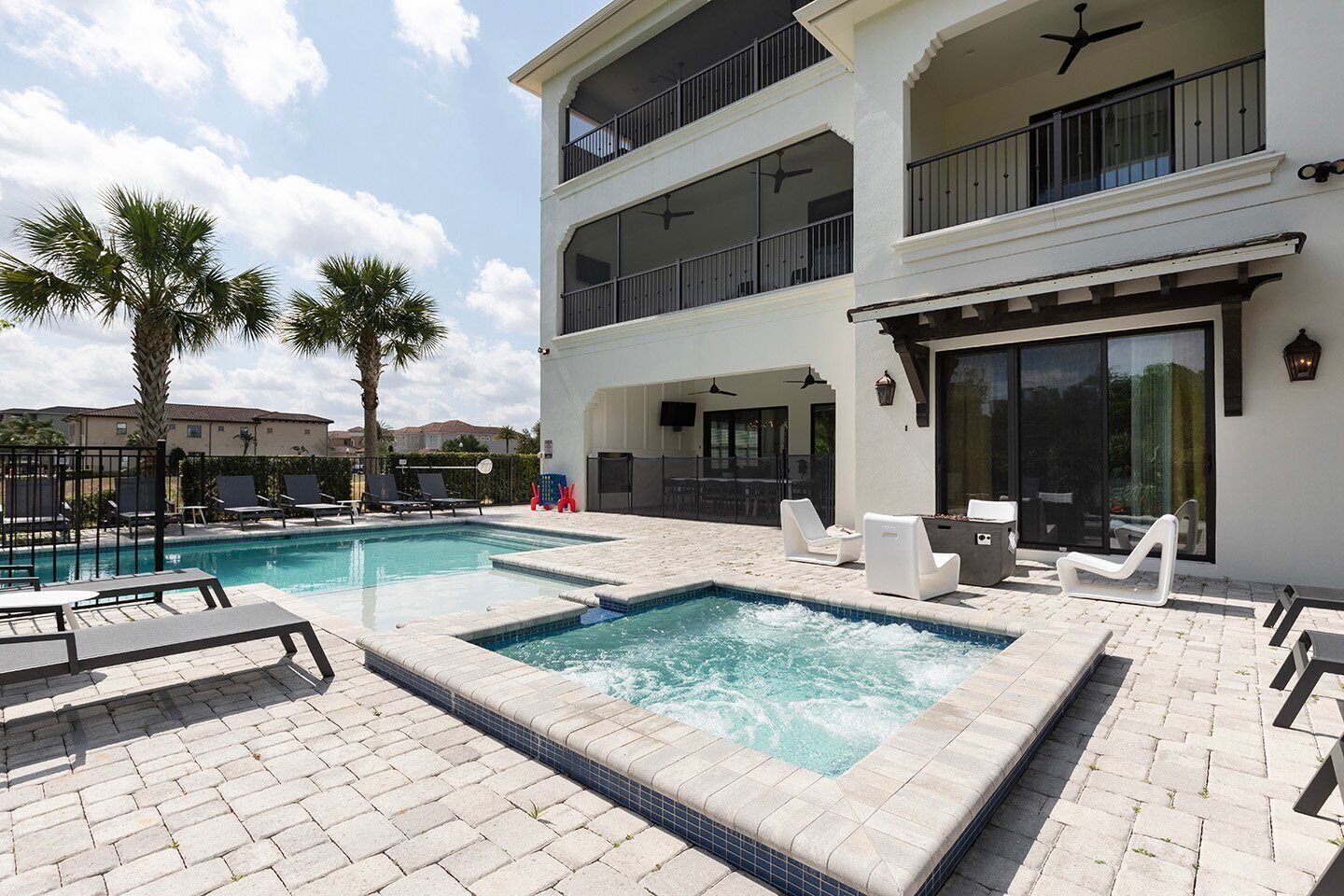 Deluxe Estate with Private Infinity Pool at Reunion