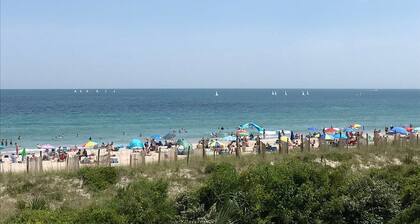 2 Bedroom Oceanfront Condo in Station One!