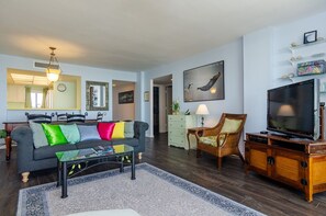 Smart TV, Netflix, DVD player, ping pong