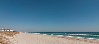 2 Bedroom Oceanfront Condo in Station One!