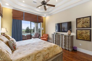 5 chambres, fer et planche à repasser, Wi-Fi, draps fournis
