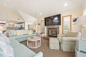 TV, fireplace
