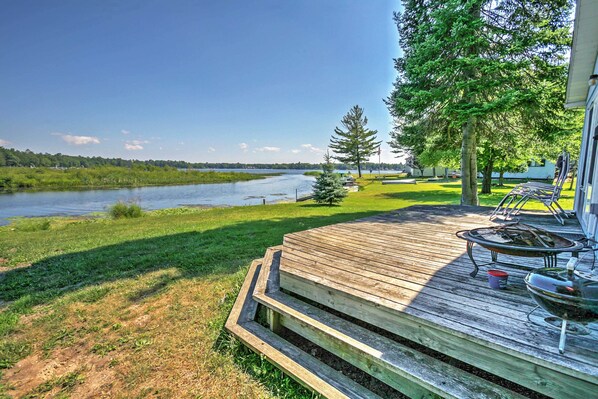 Terrace/patio - 2 Mi to Boat Ramp! Family Cabin on Long Lake (Hale)