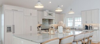 Luxurious home w pool, hot tub, elevator, and more