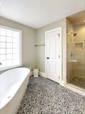 Towels - Luxurious home w pool, hot tub, elevator, and more (Wrightsville Beach)