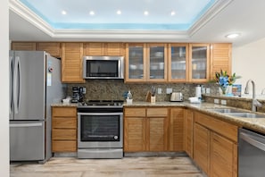 Fridge, microwave, stovetop, dishwasher