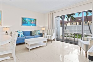 Téléviseur, foyer, lecteur de DVD, imprimante