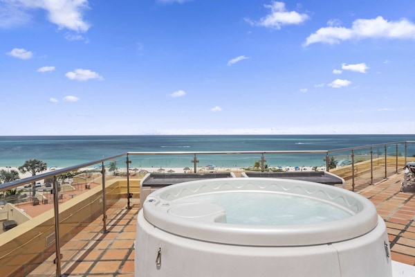 Bain à remous extérieur