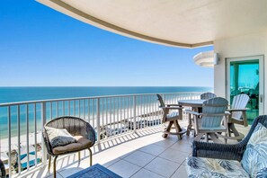 Unclassified image, 2 of 48, button